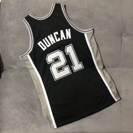 Tim Duncan 21 San Antonio Spurs 2001-02 Black Jersey Tim Duncan 21 San Antonio Spurs 2001-02 Black Jersey