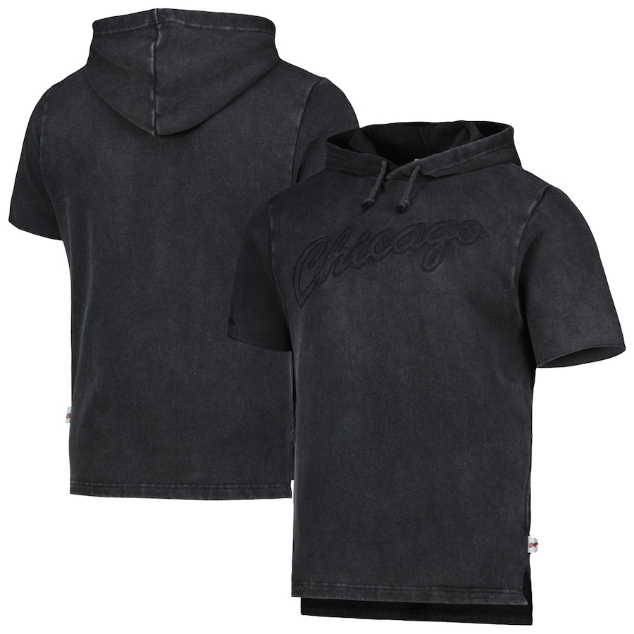 Men's Chicago Bulls Mitchell & Ness Black Tonal Short Sleeve Pullover Hoodie Men's Chicago Bulls Mitchell & Ness Black Tonal Short Sleeve Pullover Hoodie